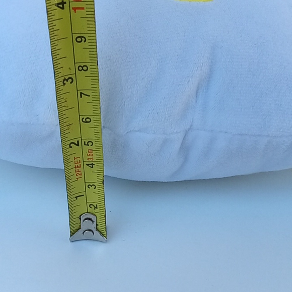 Hello Kitty Plush - Picture 16 of 16